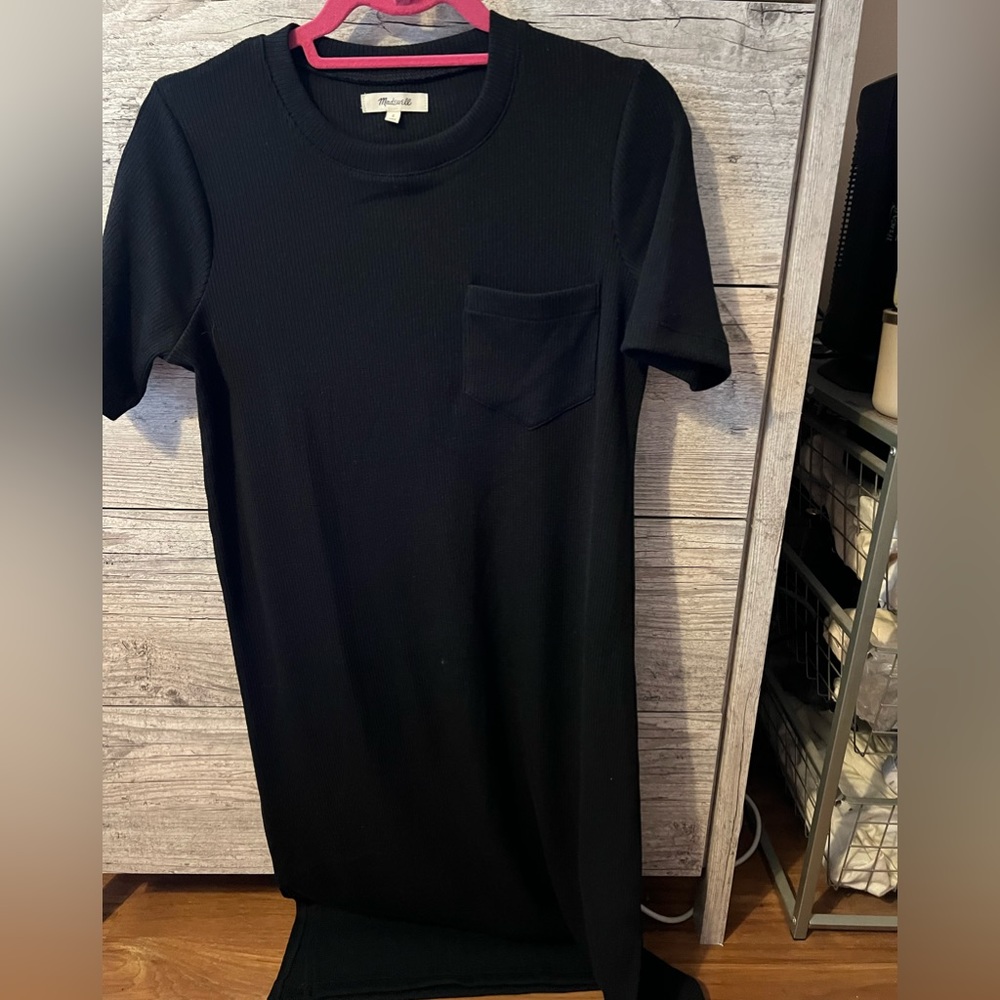 MIDI length black tee dress